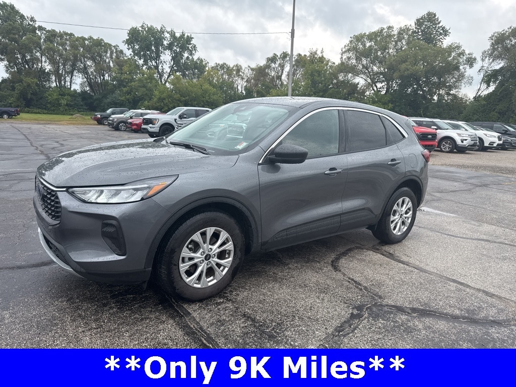 2023 Ford Escape Active's photo