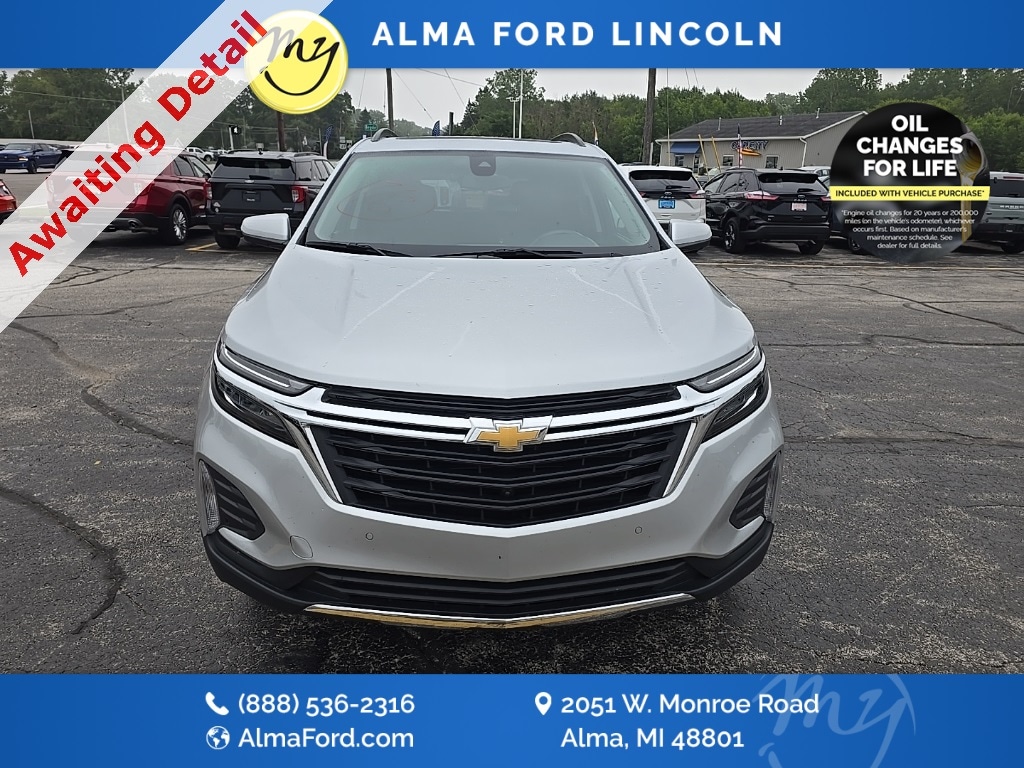 Used 2022 Chevrolet Equinox LT with VIN 3GNAXUEV8NL120142 for sale in Alma, MI