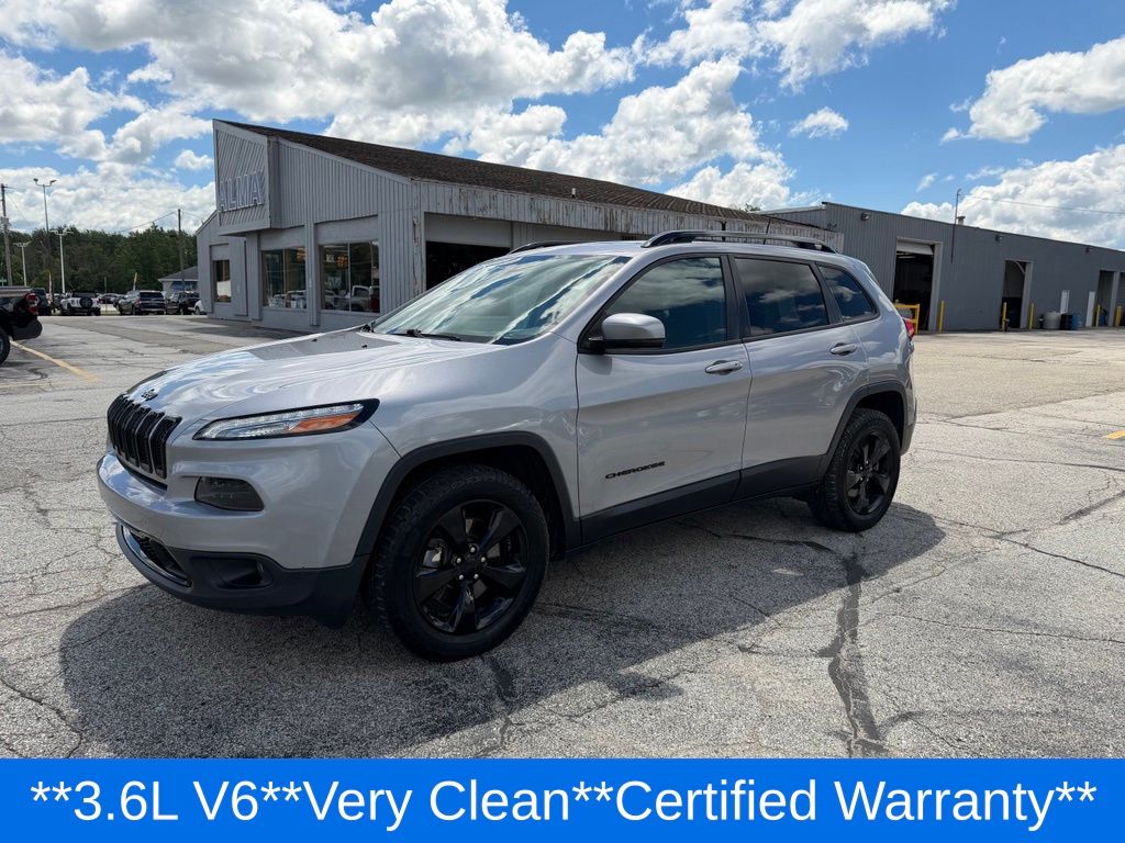 Used 2018 Jeep Cherokee Limited with VIN 1C4PJMDX2JD576581 for sale in Alma, MI