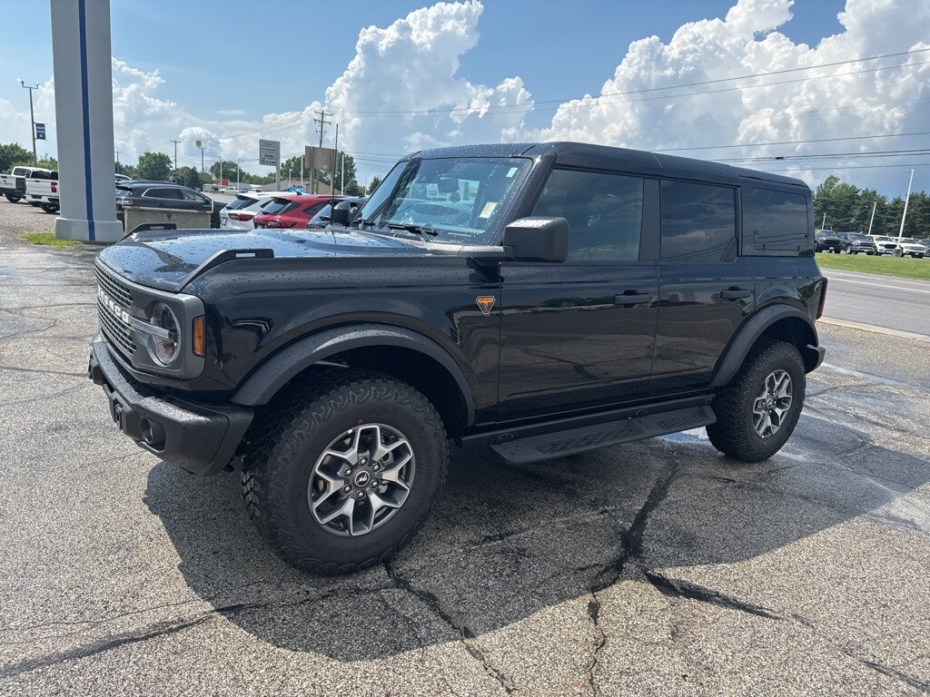 2025 Ford Bronco Badlands photo 3