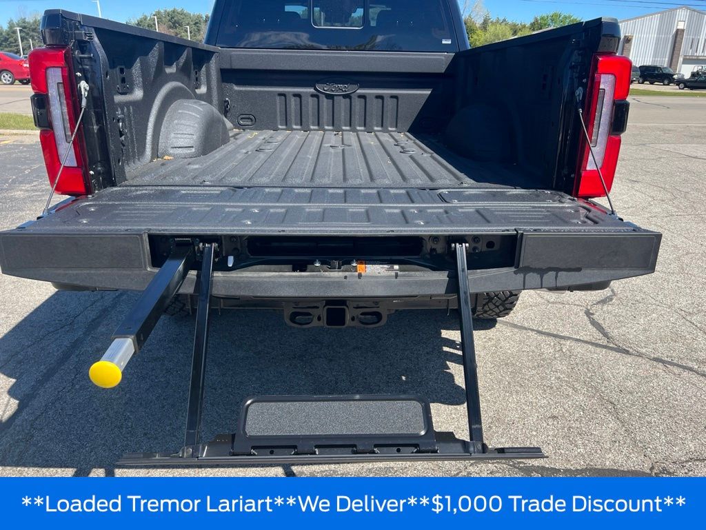 2026 Ford F-350 Super Duty Platinum - Photo 55