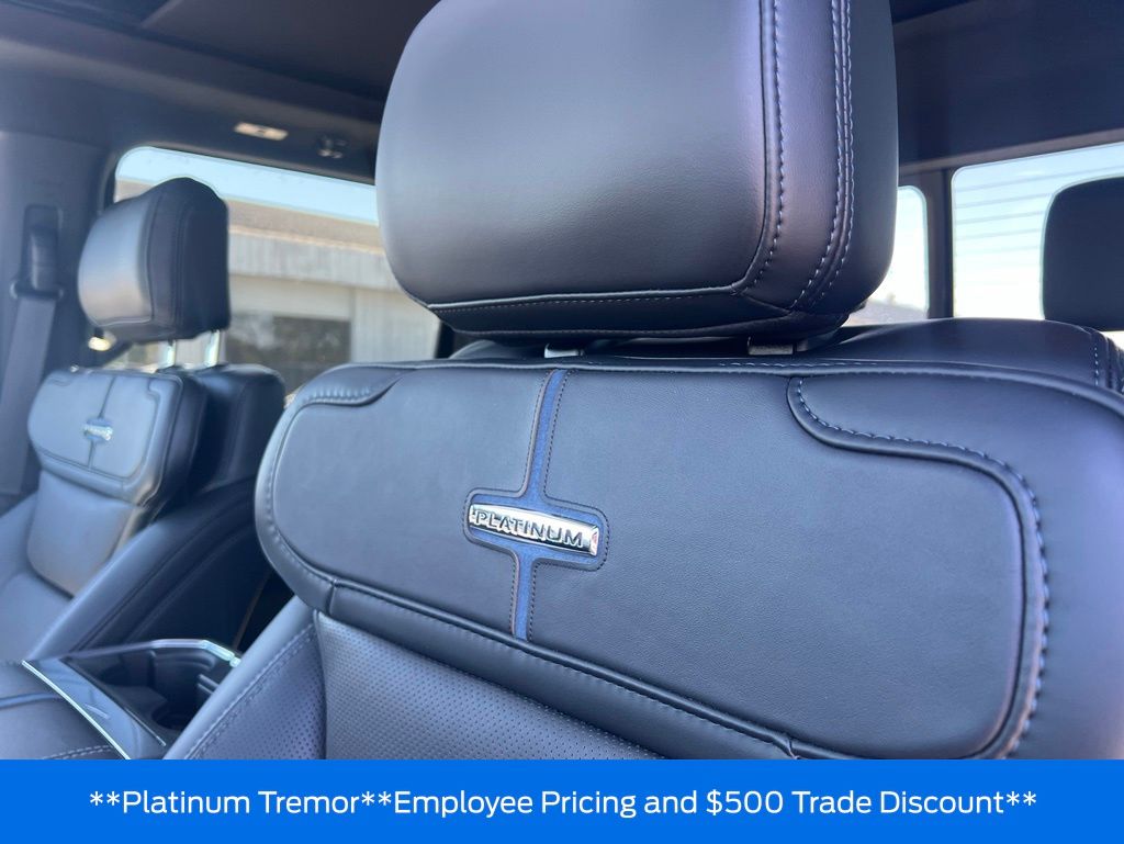 2026 Ford F-350 Super Duty Platinum - Photo 30