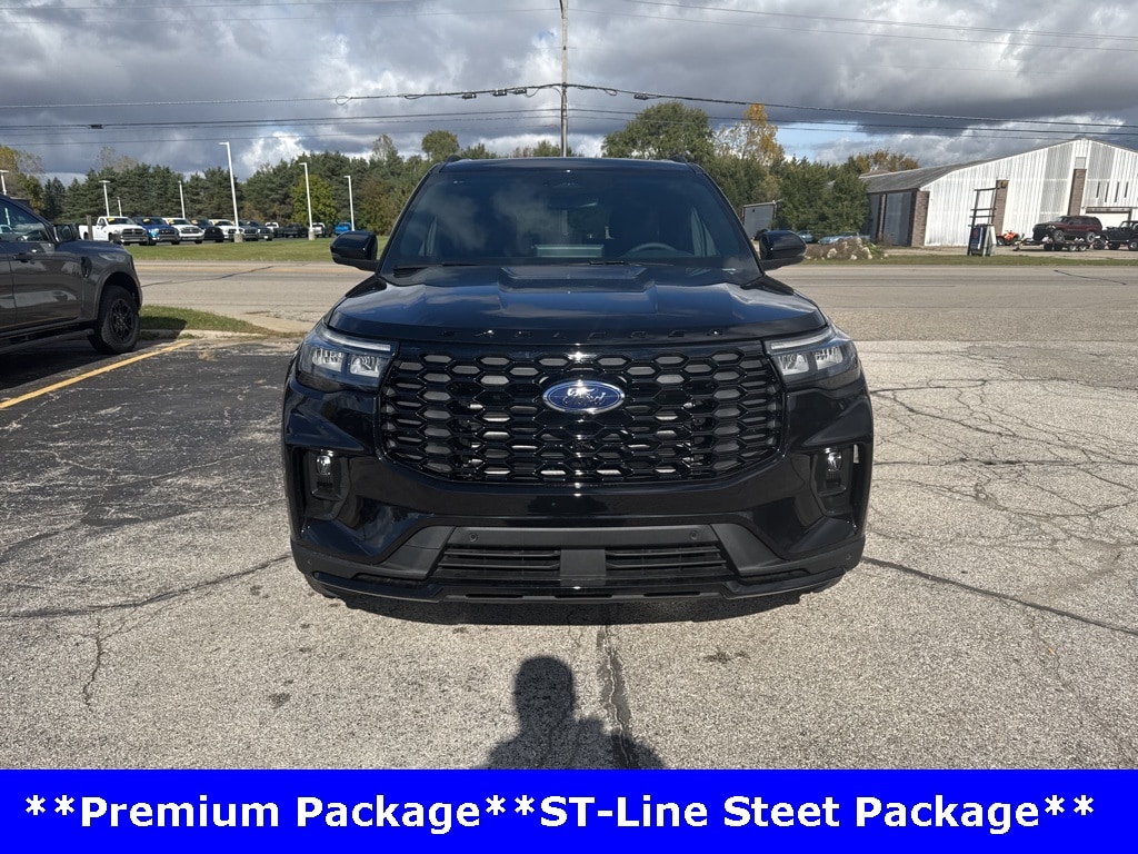 2025 Ford Explorer ST-Line photo 4