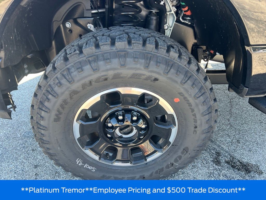 2026 Ford F-350 Super Duty Platinum - Photo 42