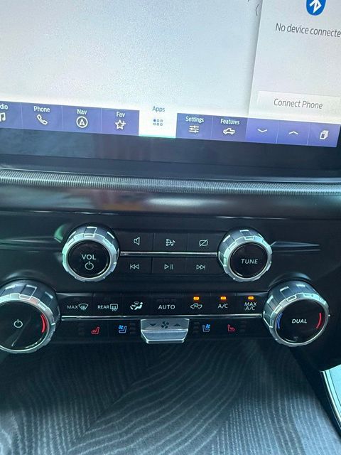 2023 Ford F-150 Platinum - Photo 19