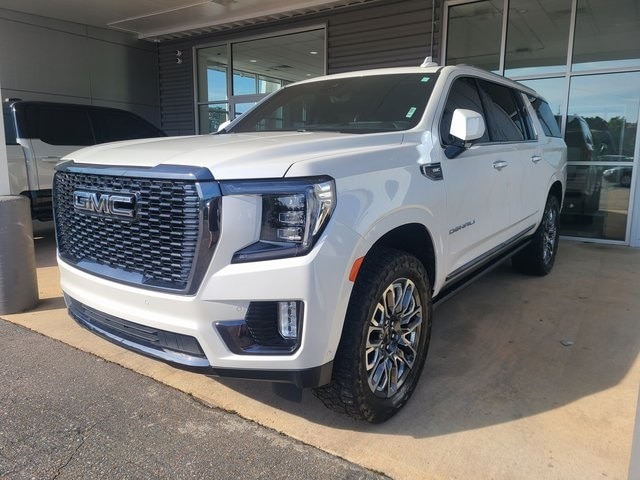 Used 2023 GMC Yukon XL Denali Ultimate with VIN 1GKS2KKL1PR563901 for sale in Brewton, AL
