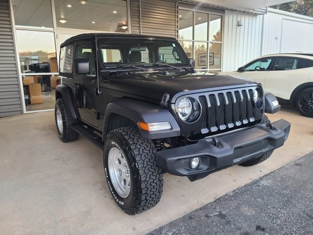Used 2021 Jeep Wrangler Sport SUV