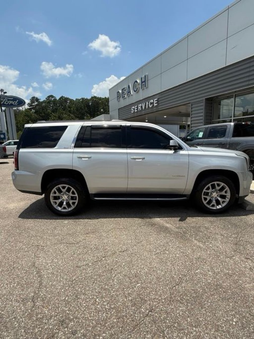 Used 2017 GMC Yukon SLT SUV