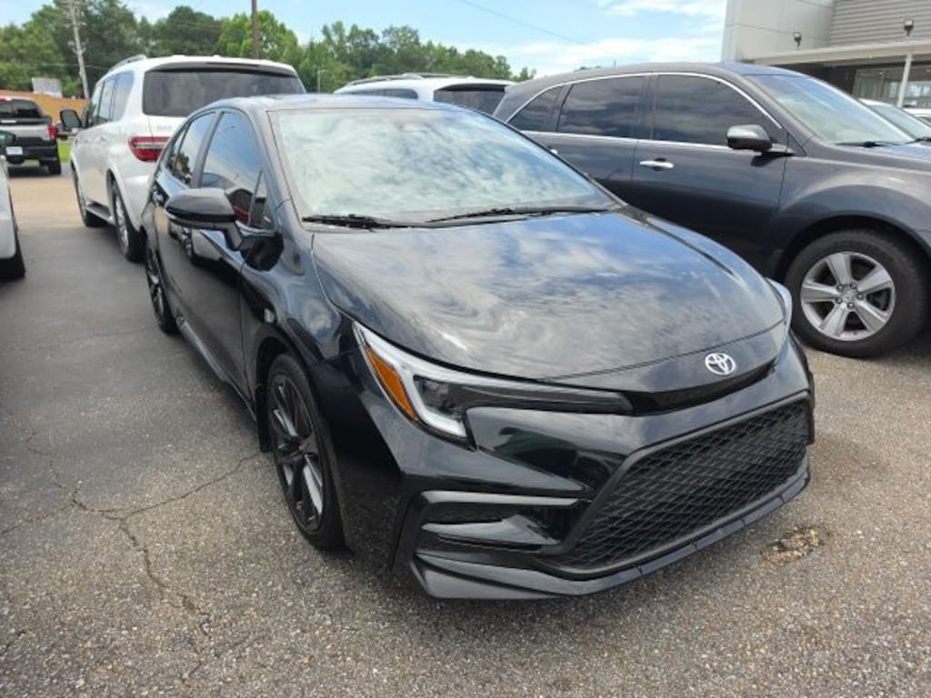 Used 2025 Toyota Corolla XSE Sedan