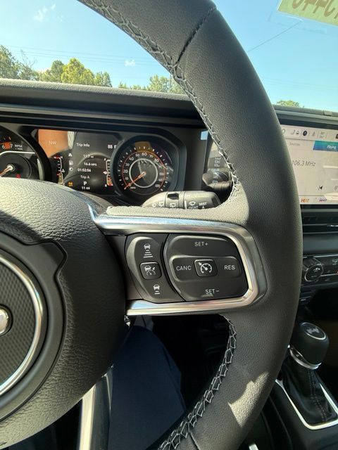 2026 Jeep Wrangler 4-Door Sahara - Photo 13