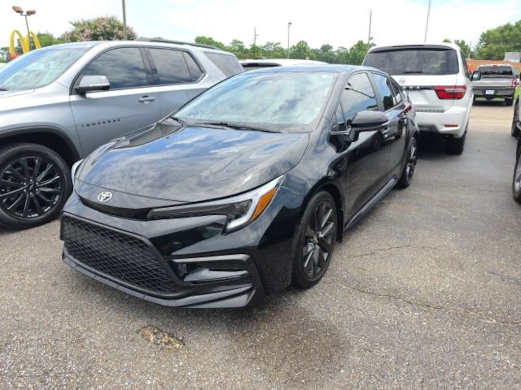 Used 2025 Toyota Corolla XSE Sedan