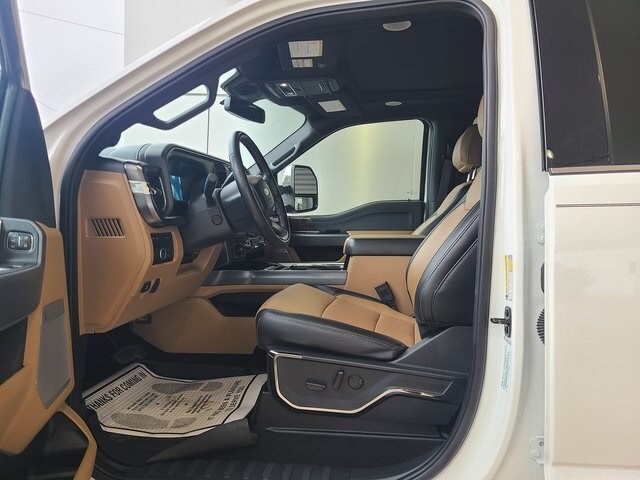 2024 Ford F-350 Lariat photo 3