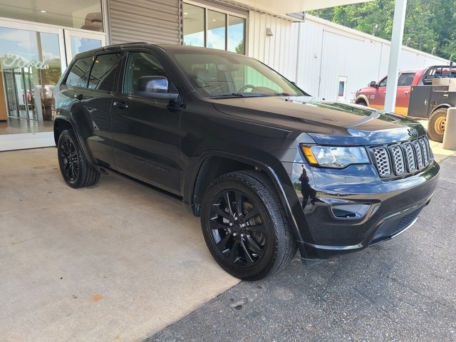 Used 2020 Jeep Grand Cherokee Altitude with VIN 1C4RJEAG2LC337530 for sale in Brewton, AL