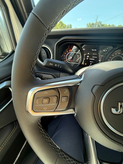2026 Jeep Wrangler 4-Door Sahara - Photo 12