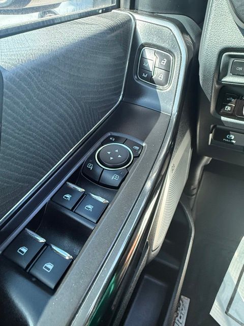 2023 Ford F-150 Platinum - Photo 17