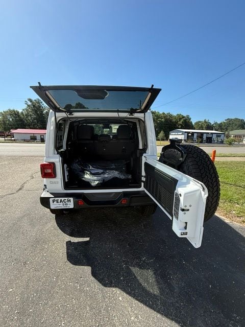 2026 Jeep Wrangler 4-Door Sahara - Photo 6
