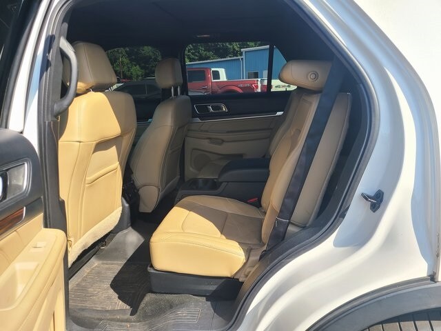 2016 Ford Explorer Limited photo 4