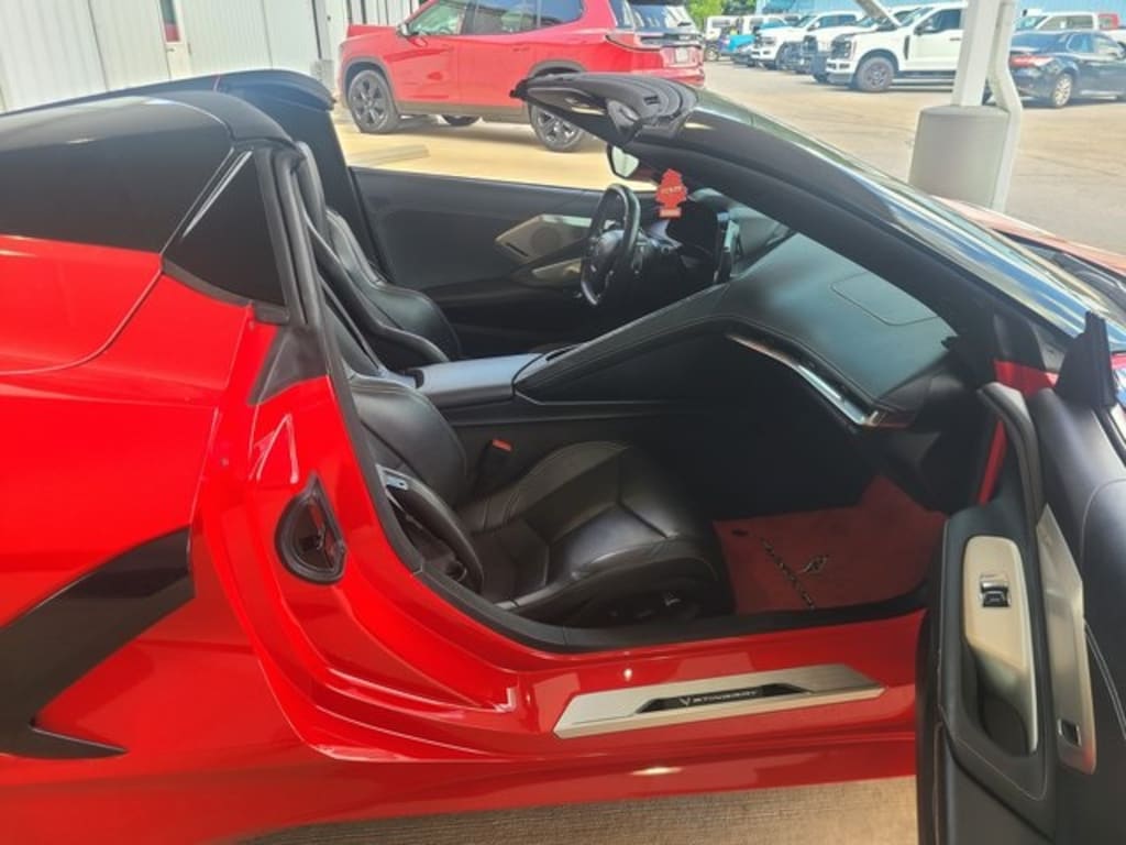 Used 2022 Chevrolet Corvette Stingray Stingray w/2LT Convertible