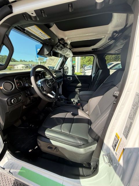2026 Jeep Wrangler 4-Door Sahara - Photo 16