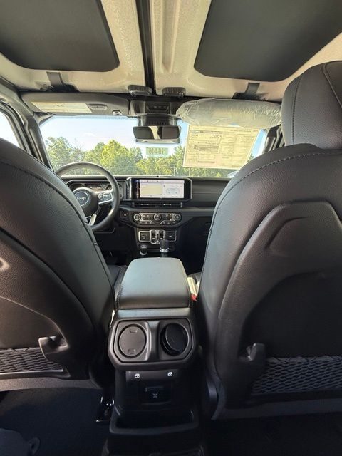 2026 Jeep Wrangler 4-Door Sahara - Photo 20