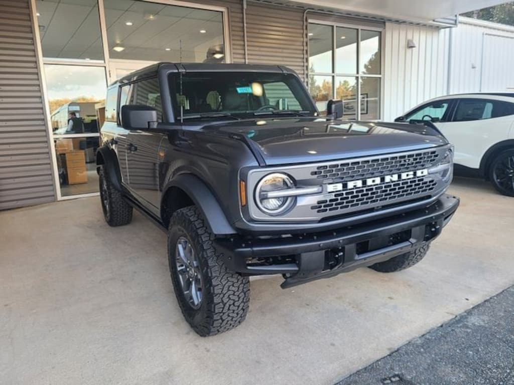New 2025 Ford Bronco Badlands SUV