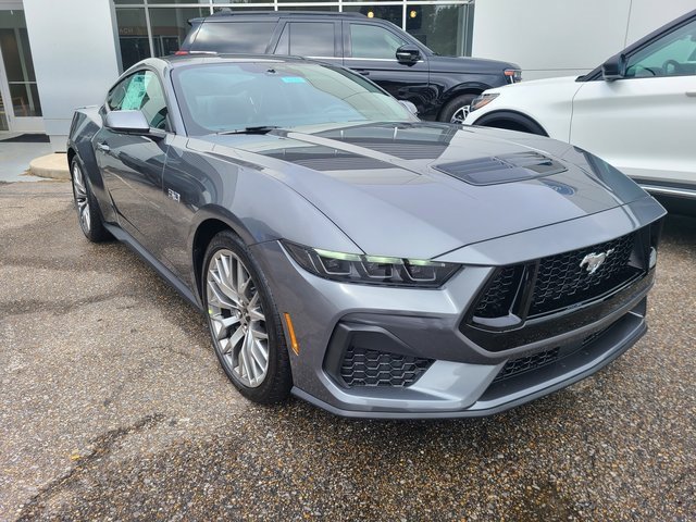 2025 Ford Mustang GT photo 2