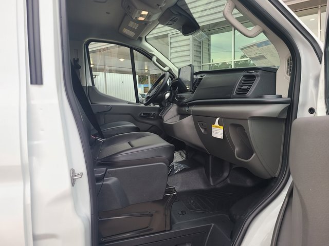 2026 Ford Transit photo 3