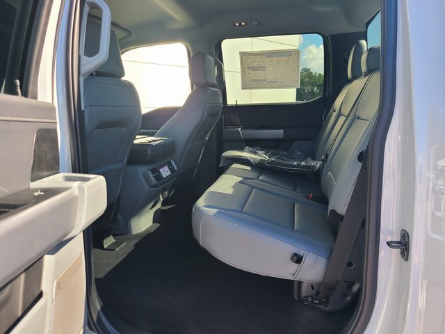 2025 Ford F-150 Lightning photo 4