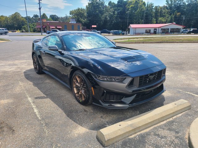 2025 Ford Mustang Dark Horse photo 2