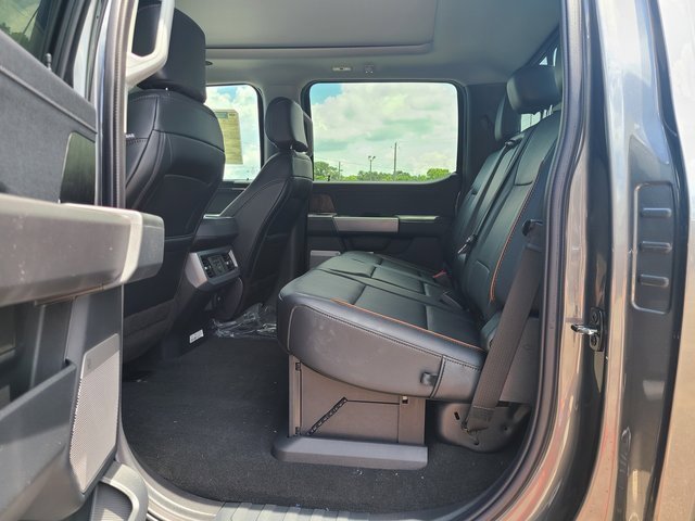 2025 Ford F-250 photo 4