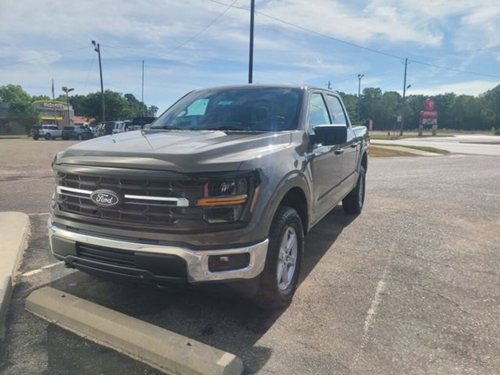 New 2026 Ford F-150 XLT Truck SuperCrew Cab