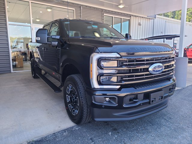 2026 Ford F-250 Super Duty Platinum's photo