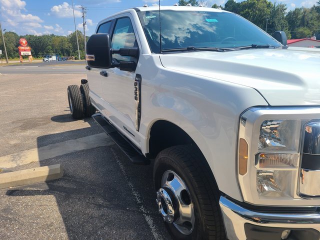 2026 Ford F-350 XL photo 2