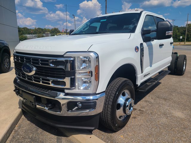 2026 Ford F-350 XL photo 3