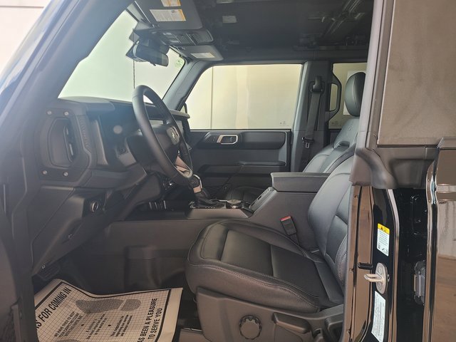 2025 Ford Bronco Badlands photo 3