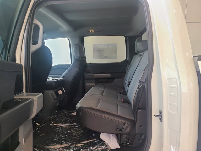 2025 Ford F-150 Lariat photo 4