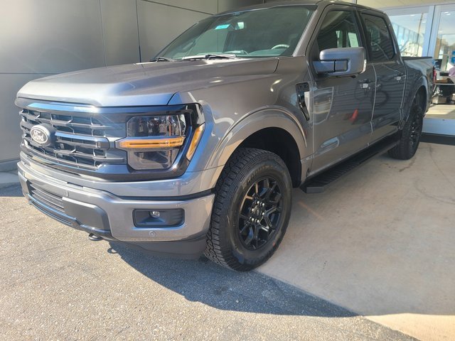 2025 Ford F-150 XLT photo 2