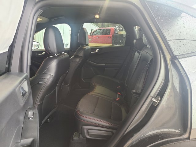 2025 Ford Escape ST-Line photo 3