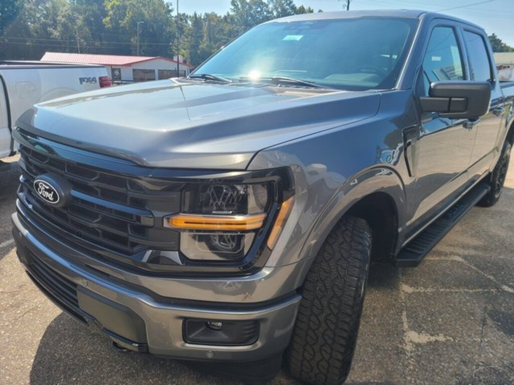 New 2025 Ford F-150 XLT Truck SuperCrew Cab