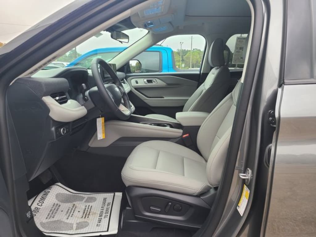 New 2025 Ford Explorer Active SUV