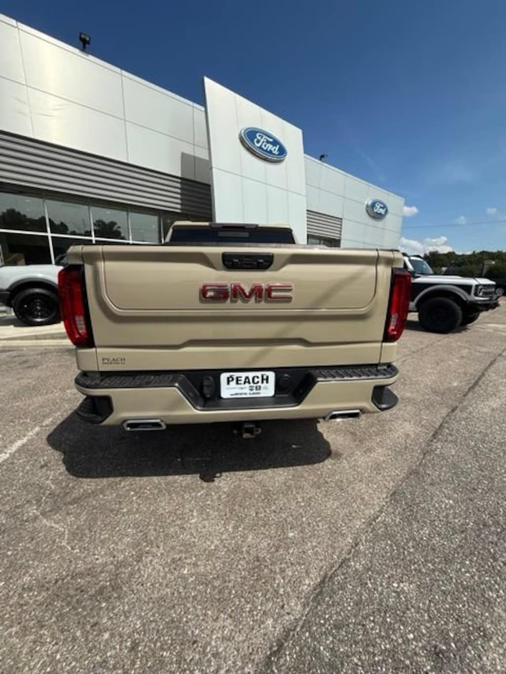 Used 2022 GMC Sierra 1500 AT4 Truck Crew Cab