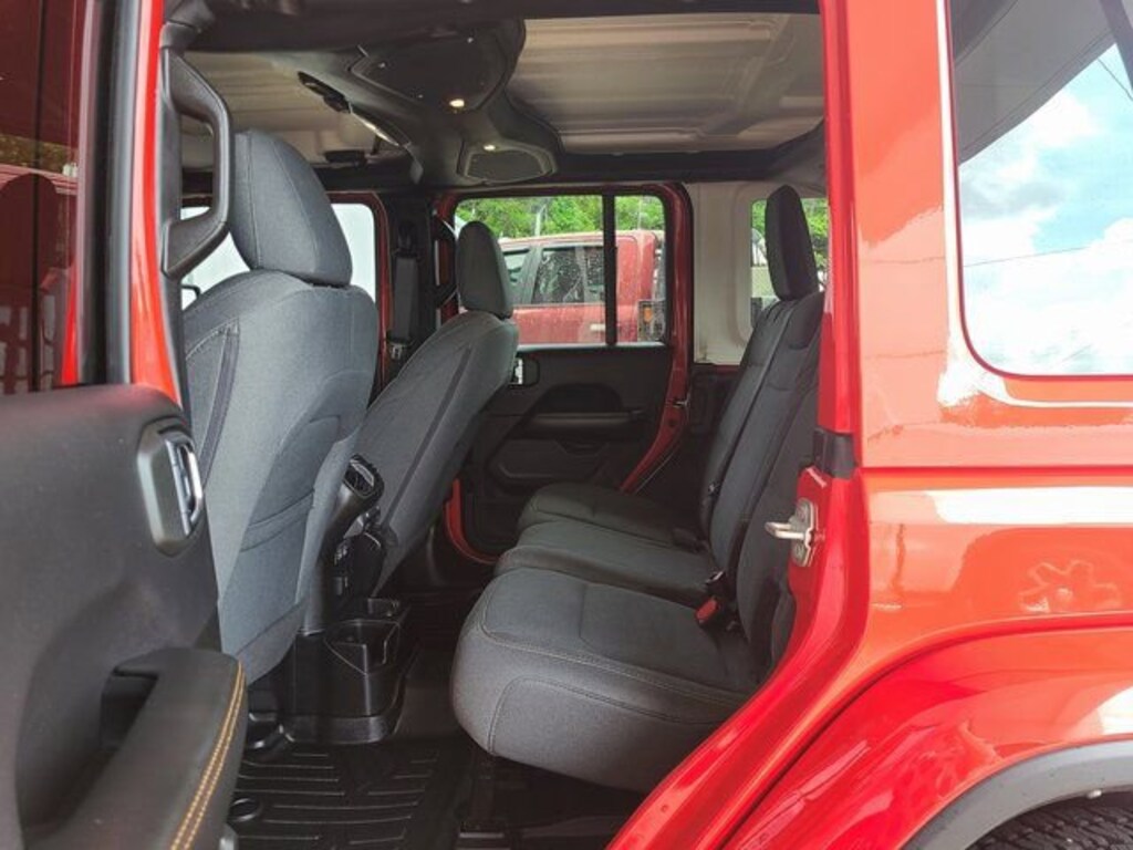 Used 2024 Jeep Wrangler Sahara SUV