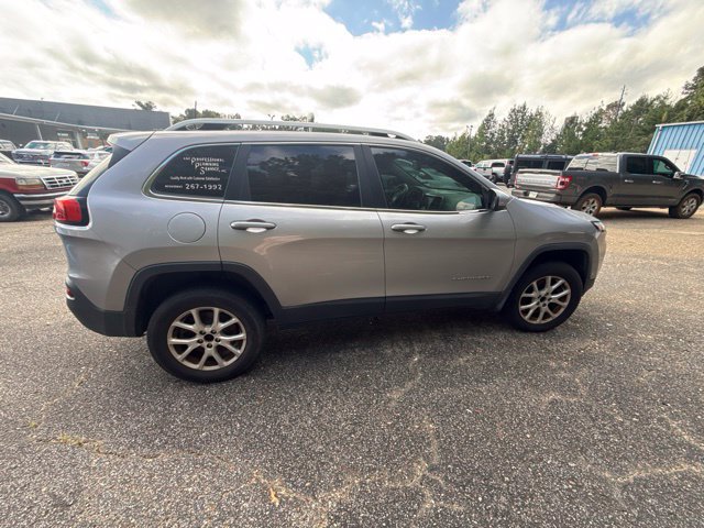 Used 2017 Jeep Cherokee Latitude 4x4 SUV