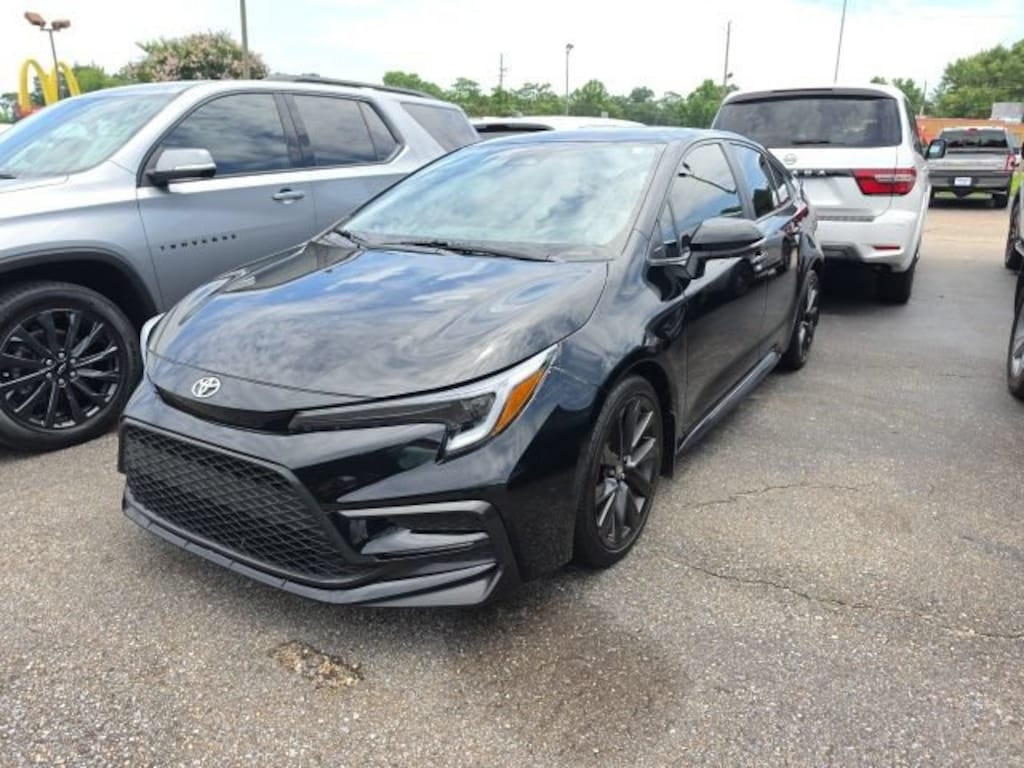 Used 2025 Toyota Corolla XSE Sedan