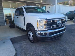 2026 Ford F-350 Chassis Truck Crew Cab