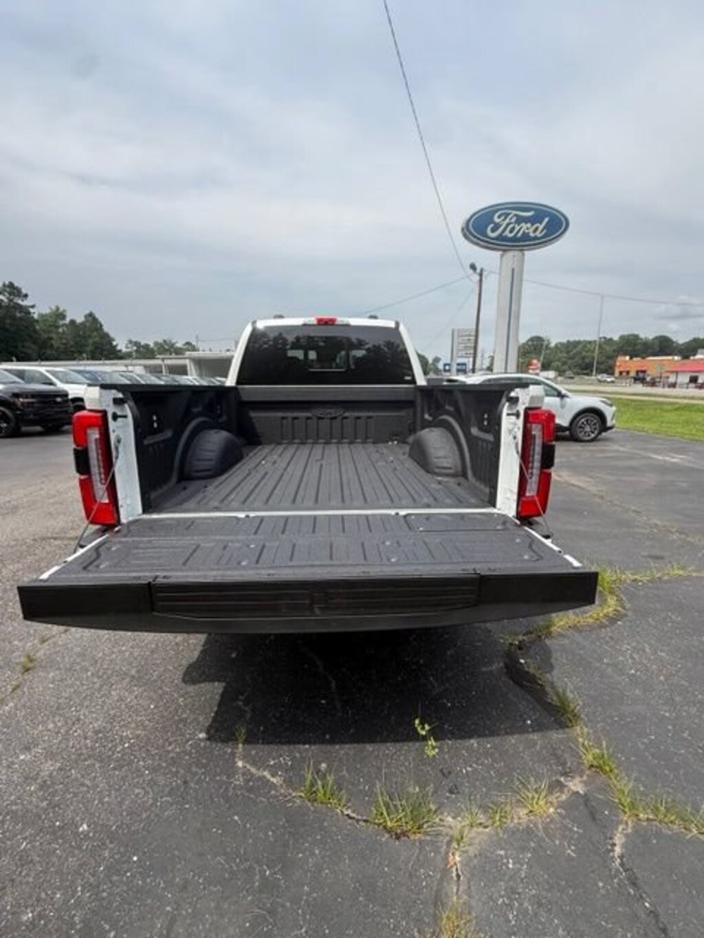 New 2026 Ford F-250 Platinum Truck Crew Cab