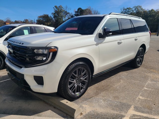 2025 Ford Expedition Platinum's photo