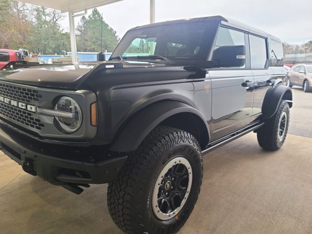 New 2025 Ford Bronco Badlands SUV