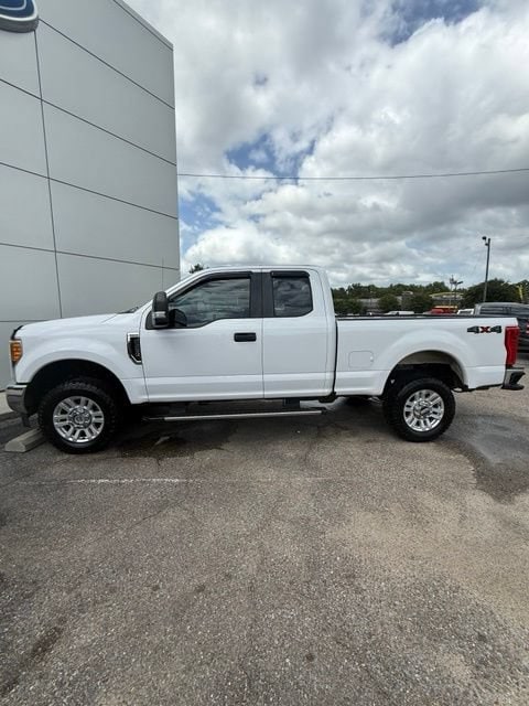 2017 Ford F-250 Truck Super Cab 
