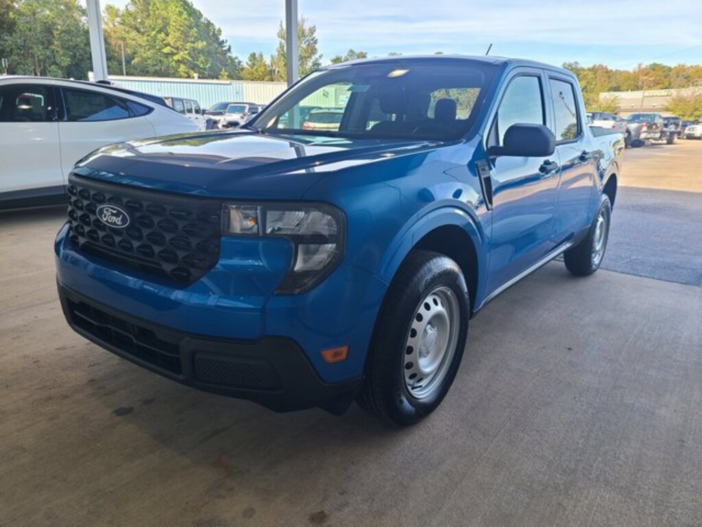 New 2025 Ford Maverick XL Truck SuperCrew